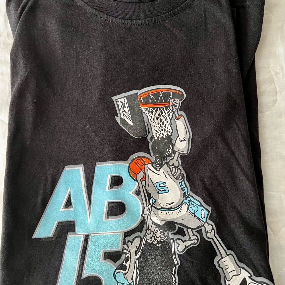 Graphic Basketball T-Shirt Armando Bacot